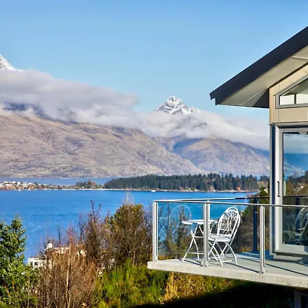 Bluewater Views Villa Queenstown Exterior photo
