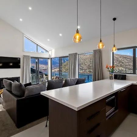 Bluewater Views Villa Queenstown Exterior photo